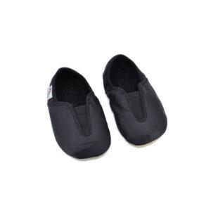 Black Punsa Kids barefoot slippers for children, flexible and comfortable.
